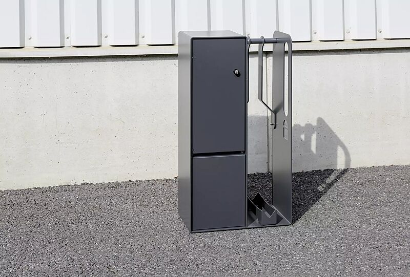 Fahrrad-Abstellanlage VELO-CONNECTOR mit Ladeschließfach, Radeinstellung rechts, Münzpfandschloss, Stahlteile in RAL 7016 anthrazitgrau