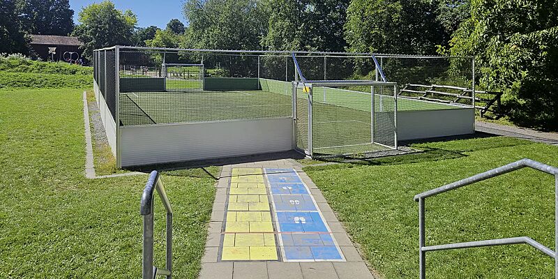Soccer-Court ARANO, Spielfläche 15 x 10 m