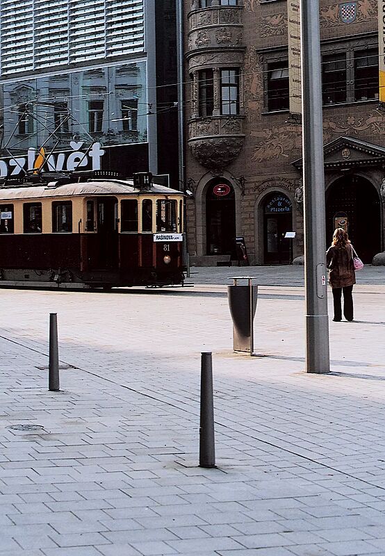 Poller ISAC mit Stadtwappen, zum Aufdübeln, in DB 703 eisenglimmer