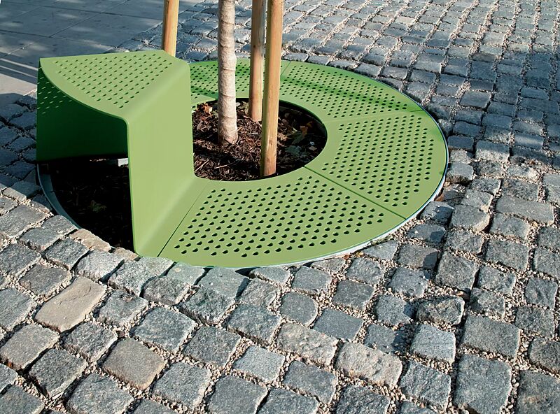Baumschutzrost SINUS mit 1 Sitz, Sitz ohne Kunststoffnoppen, in RAL 6010 grasgrün