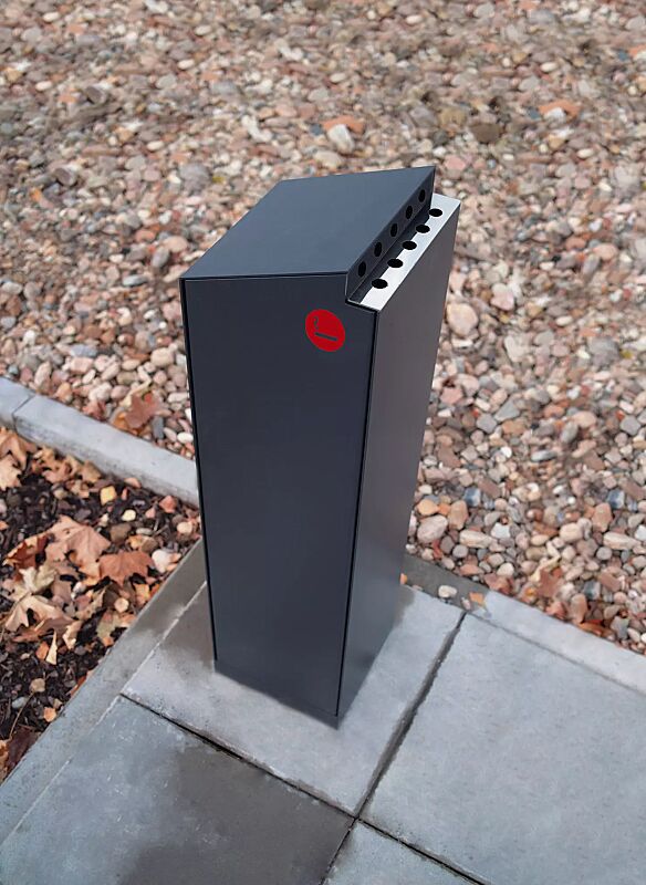 Standascher CRYSTAL, in RAL 7016 anthrazitgrau, Siebdruck in RAL 3020 verkehrsrot