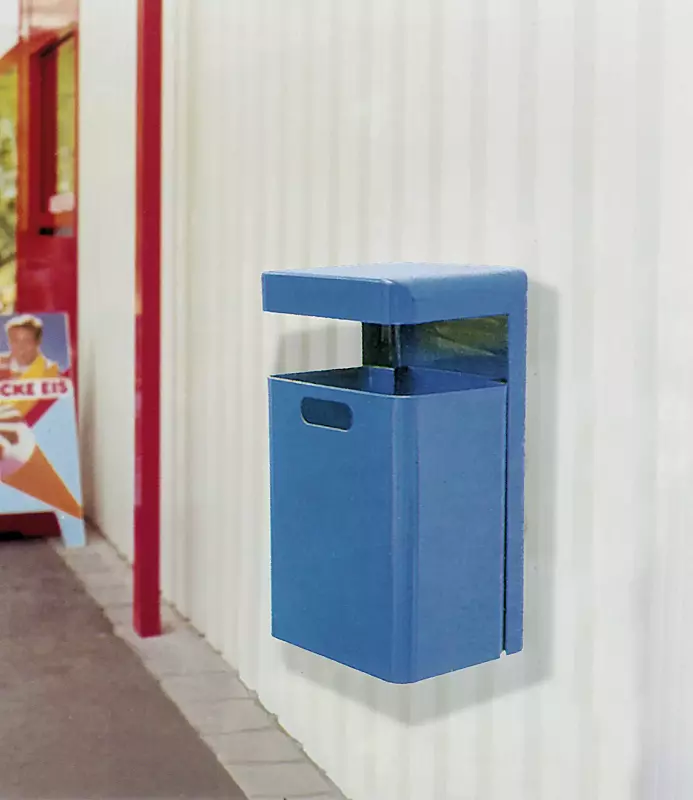 Abfallbehälter HALIFAX, 43 Liter, ohne Ascher, zur Wandbefestigung, in RAL 5005 signalblau
