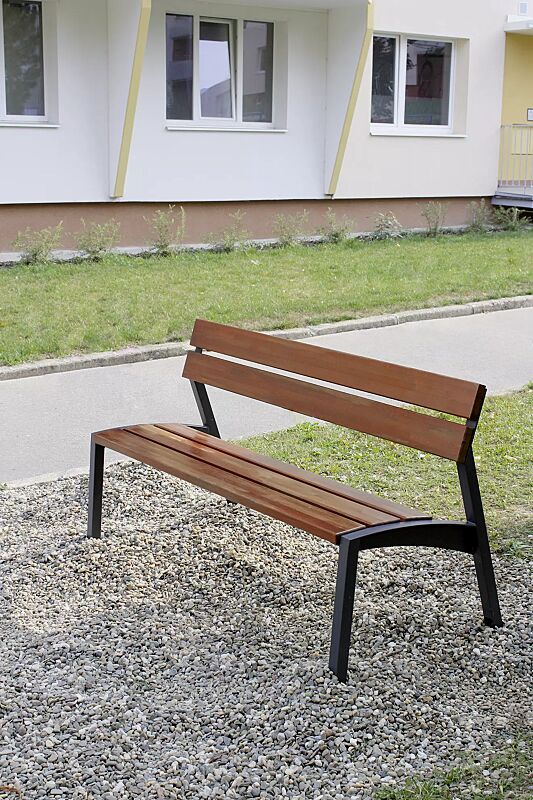 Sitzbank VERA mit Rückenlehne, mit Jatobaholzbelattung, Stahlteile in RAL 7016 anthrazitgrau