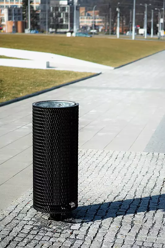 Abfallbehälter NANUK, rund, Korpus: Streckmetall, in RAL 9005 tiefschwarz