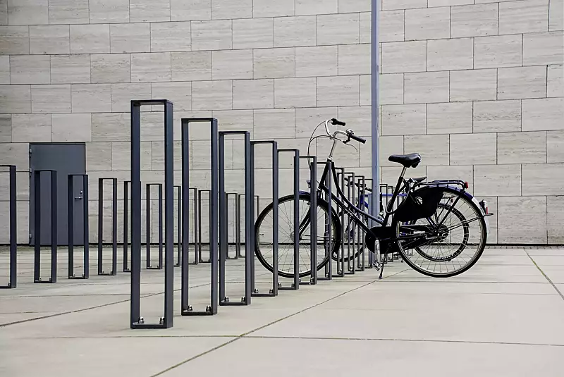 Anlehnbügel LOWELL, zum Aufdübeln, in RAL 5011 stahlblau