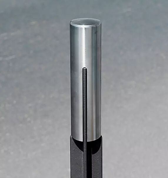 Detail: Kopf aus Edelstahl