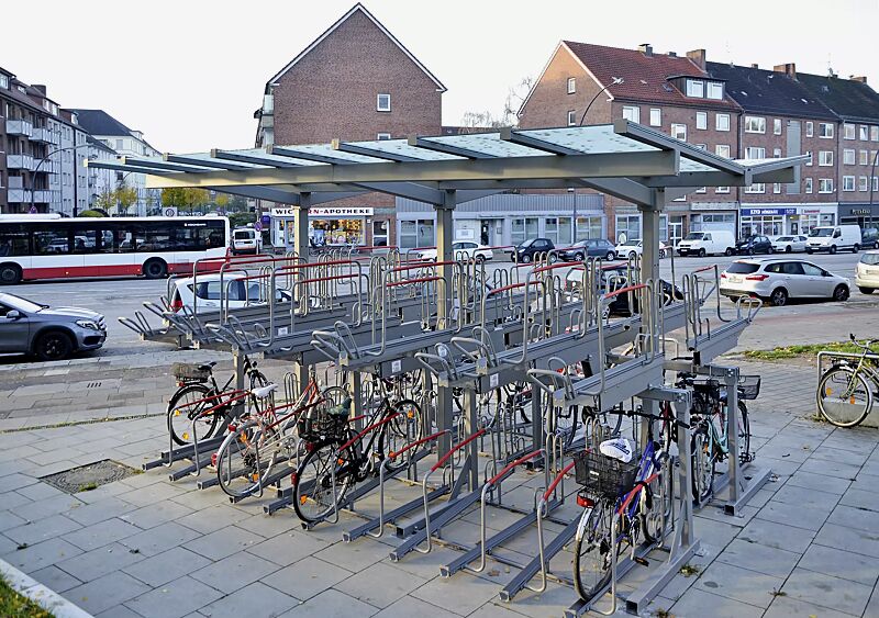 Doppelstock-Fahrradparksystem FLEXHUB, feuerverzinkte Stahlkonstruktion, Fahrradüberdachung TUCANA mit auftragsbezogener Anpassung, Dachbreite x Dachtiefe 6000 mm x 4600 mm
