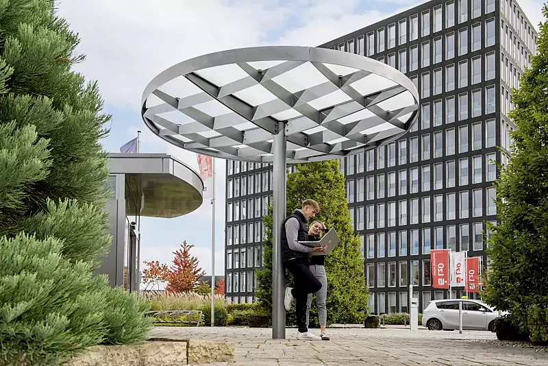 Meeting-Point PIN, Ø 3500 mm, Dacheindeckung VSG, Klarglas, Stahlkonstruktion in RAL 9007 graualuminium