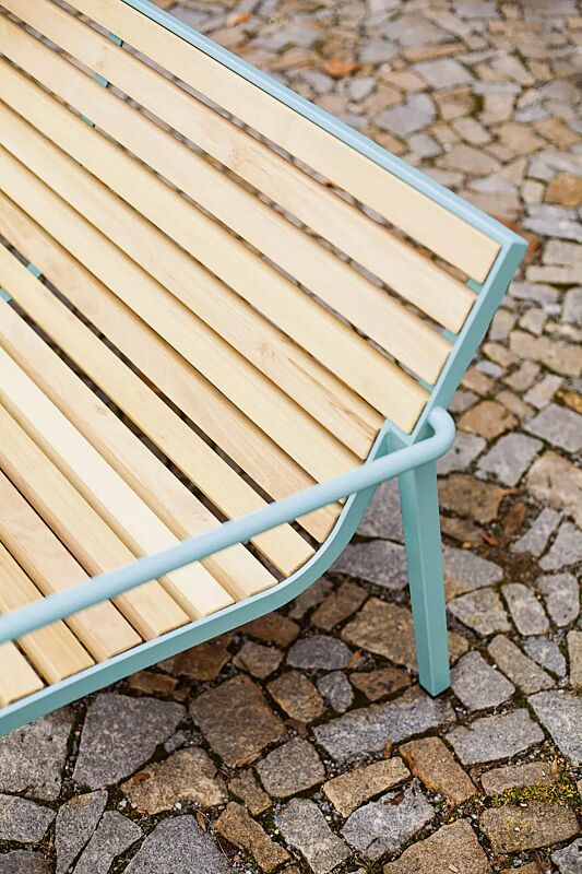 Detail: Robinienholzbelattung