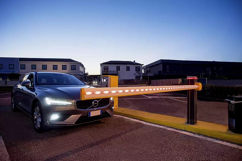 Schrankenanlage MONNES für hohe Nutzung