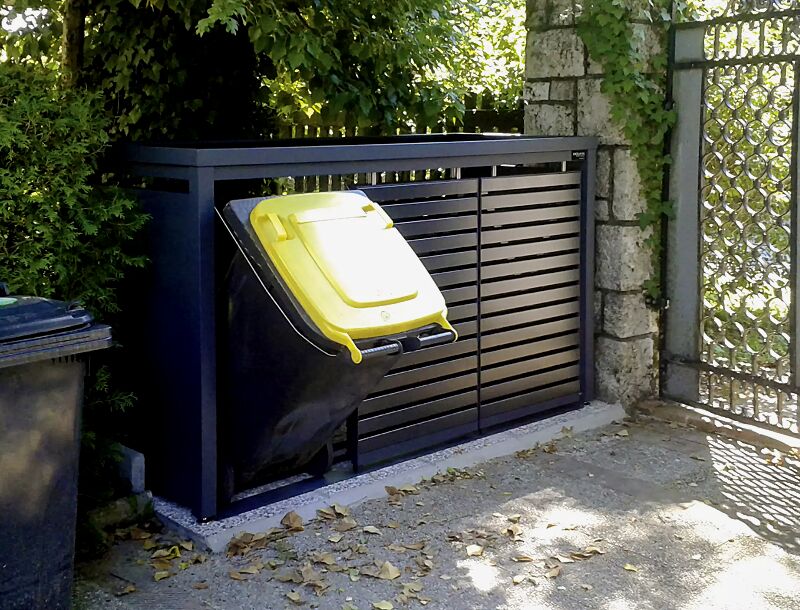 Müllbehälter-Dreifachschrank STYLEOUT® LINIS mit Pflanzdach, Aluminiumkonstruktion in RAL 7016 anthrazitgrau, Schiebetüren in Antik Silber