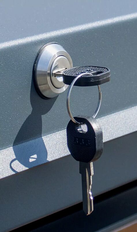 Detail: Hebelzylinderschloss für Klappdach