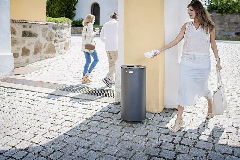 Abfallbehälter NORANDA mit Ascher, in DB 703 eisenglimmer