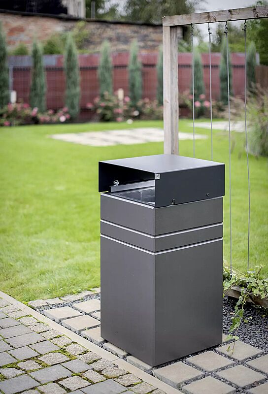 Abfallbehälter BRNO mit Ascher, mit Schutzdach in RAL 7021 schwarzgrau, Beton beschichtet in grau