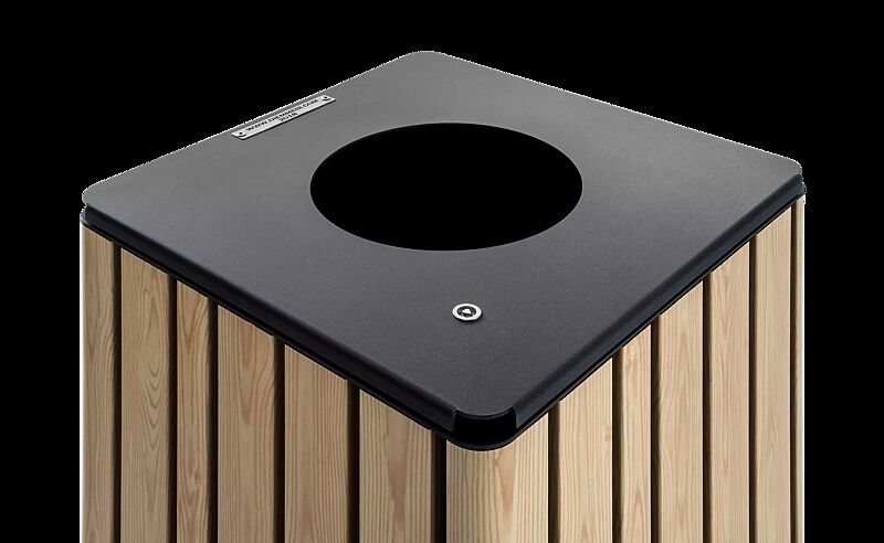 Detail: Einwurföffnung