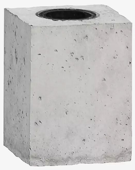 Betonfundamet mit Bodenhülse, eingegossen - für Pfosten: rund