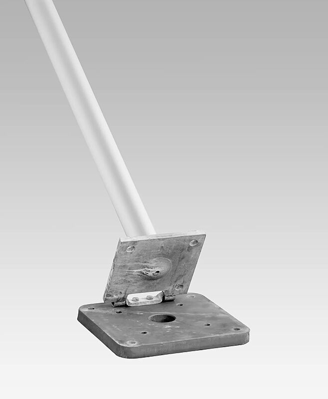 Mast-Kipphalterung, gekippt