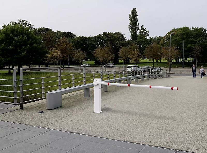 Wegesperre TROSA zum Aufdübeln, solarbetrieben, Sperrbreite 2 m