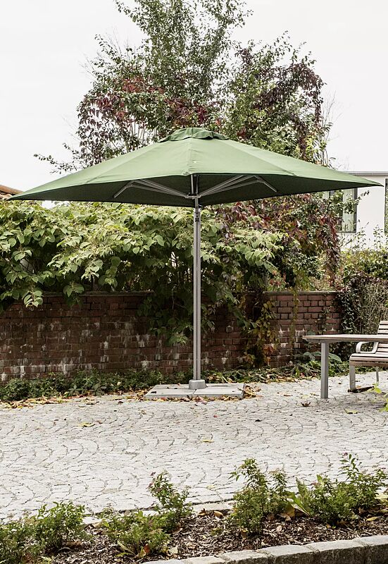 Freiarmschirm SINGLE POLE, quadratisch, zum freien Aufstellen, Fliesen bauseits, in olive green