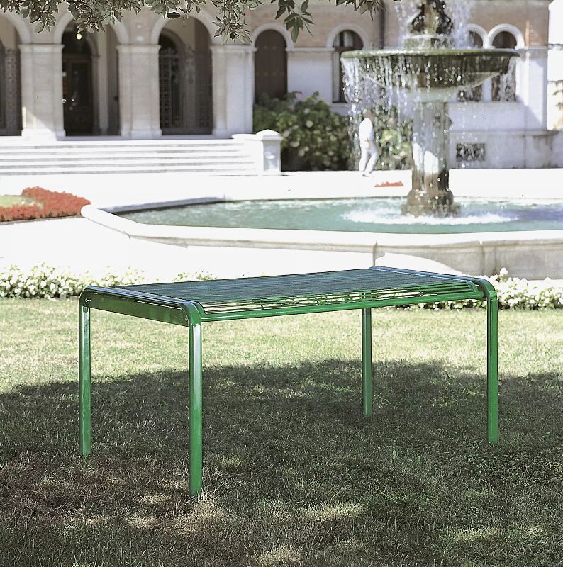 Tisch ETHOS in RAL 6029 minzgrün