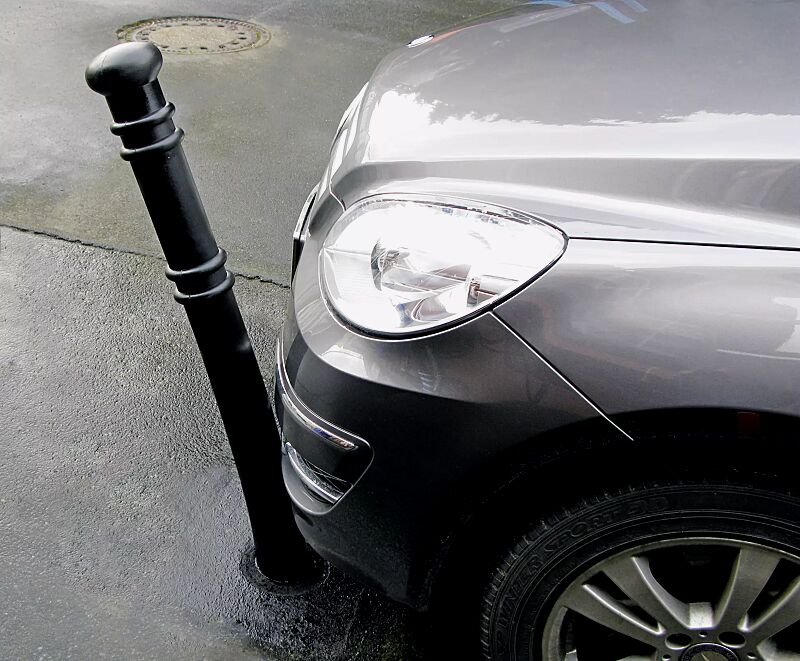 Sperrpfosten ADULAR zum Einbetonieren in anthrazit