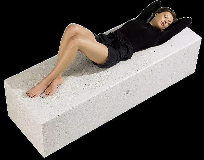 Sitzbank DEMETRA ohne Rückenlehne, aus Beton, Sitzfläche geschliffen, in Granitoptik weiß