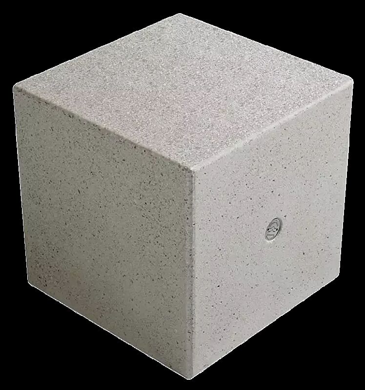 Sitzpoller IDRA aus Beton, Oberseite gestockt, in Granitoptik weiß