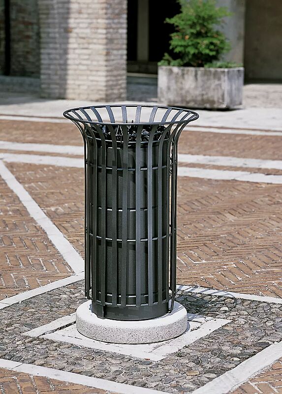 Abfallbehälter COROLLA, mit Betonsockel zum freien Aufstellen, in RAL 7016 anthrazitgrau