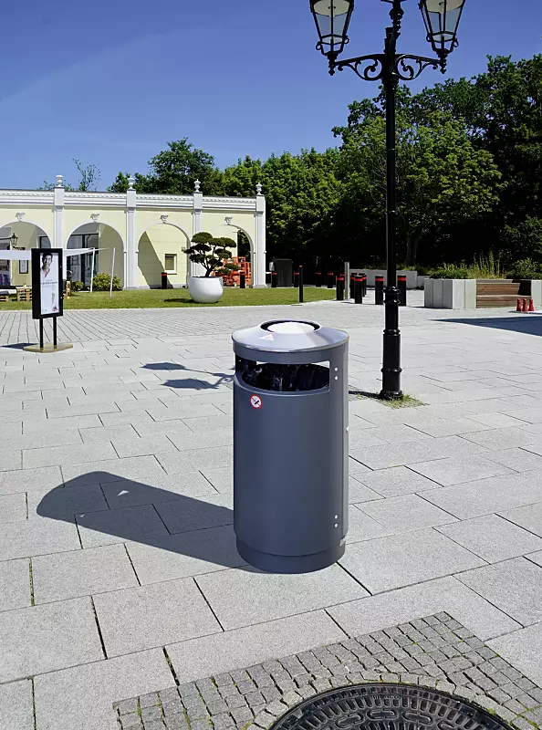 Abfallbehälter UTENA mit Ascher und Abfallsackhalterung, in RAL 7016 anthrazitgrau