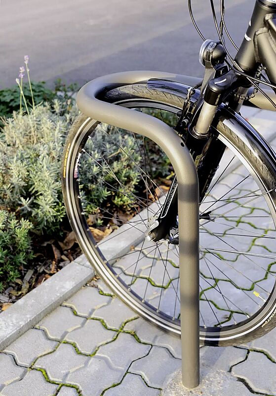 636.270/anlehnbuegel-albany-pulverbeschichtet-einseitig-zum-einbetonieren__shoKAT0038256