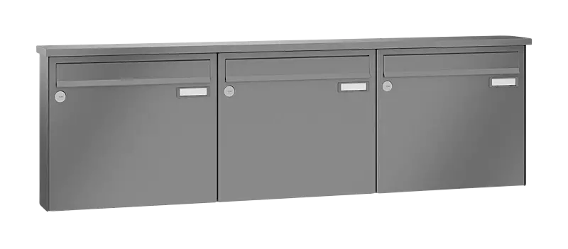 Briefkastenanlage RAGUSA mit 3 Briefkästen, Aufputzanlage, ohne Sprech- und Klingelfach, Stahlteile in RAL 9007 graualuminium