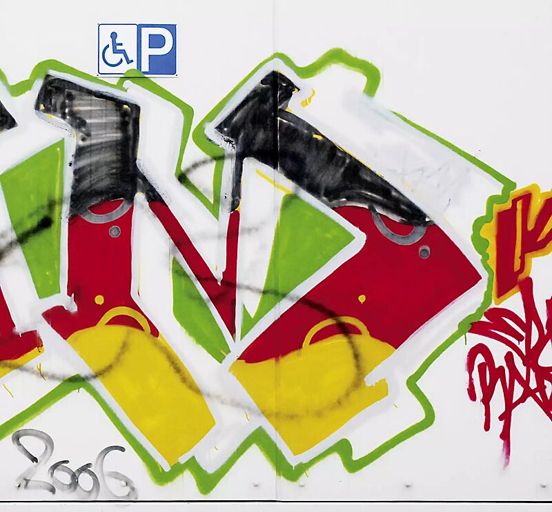 vor der Behandlung mit Graffiti-Entferner