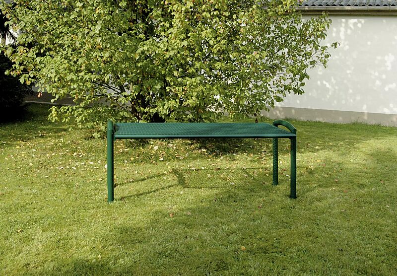 Tisch TORRE in RAL 6005 moosgrün