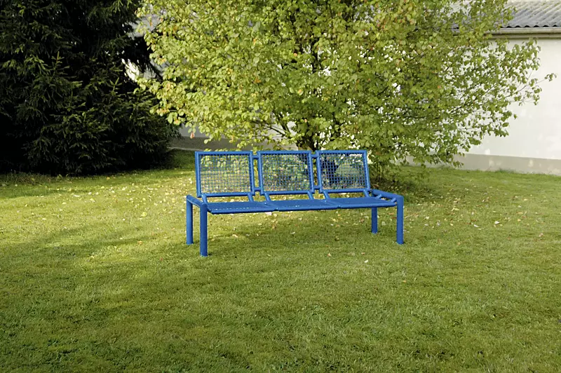 Sitzbank SEVERO mit Rückenlehne in RAL 5017 verkehrsblau