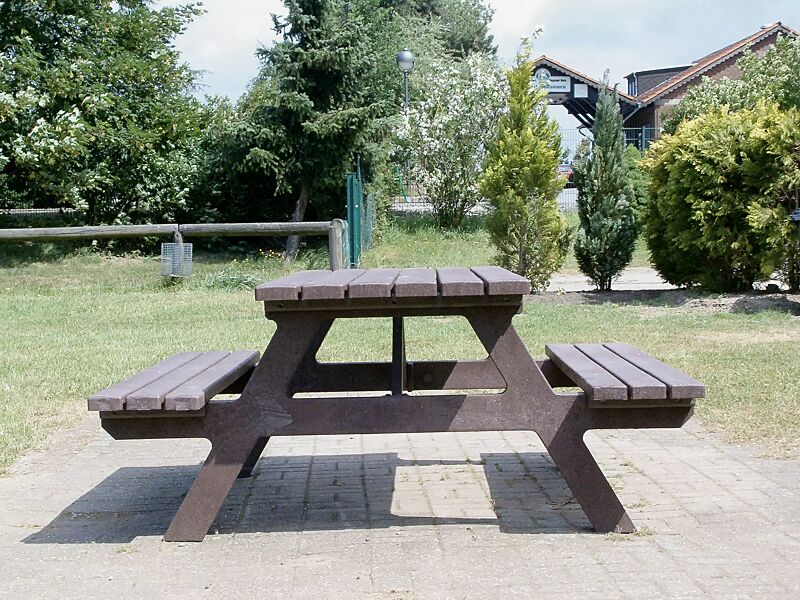 Bank-Tisch-Kombination TIVOLI aus Kunststoff