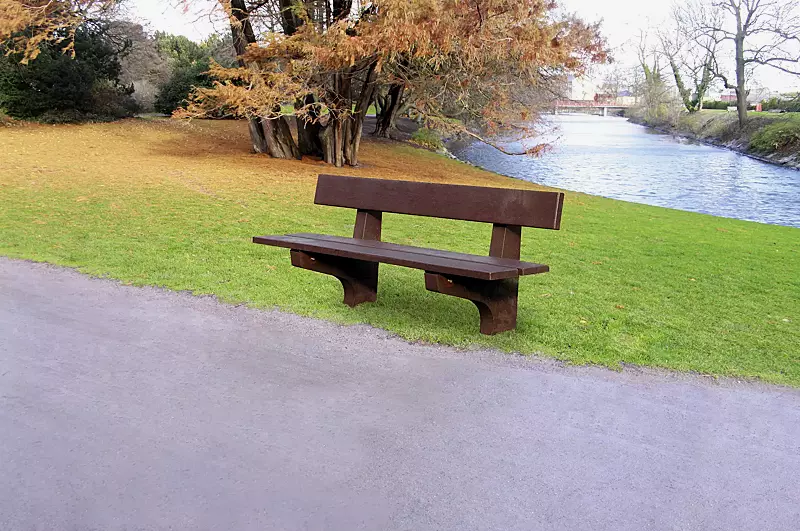 Sitzbank ROSSANO aus Recycling-Kunststoff