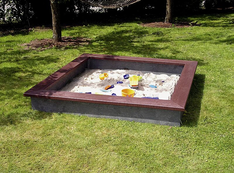 Sandkasten MULAN, Sitzflächen braun