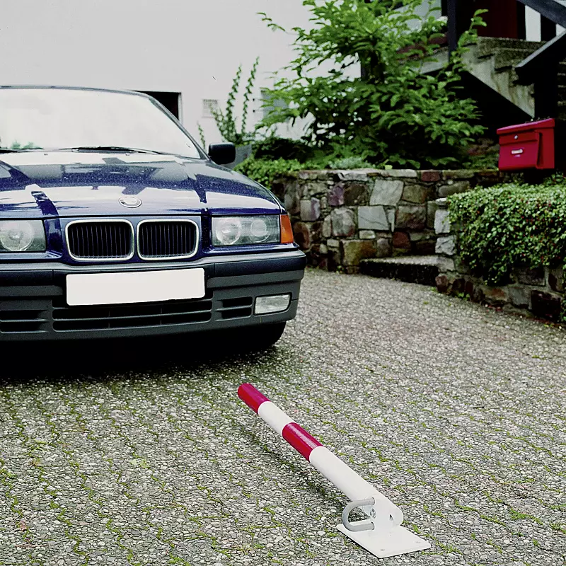 Sperrpfosten IRUN zum Aufdübeln, kippbar