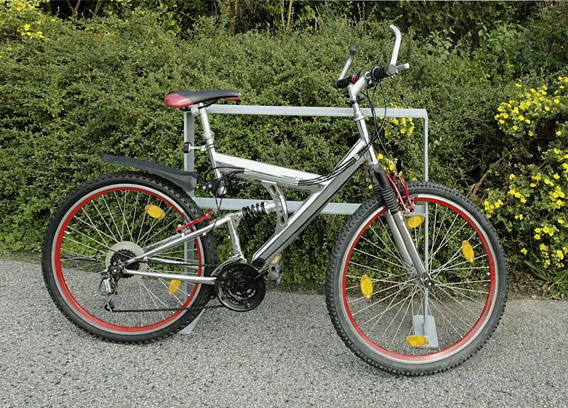 Anlehnbügel UTAH mit Quersteg, zum Aufdübeln, feuerverzinkt