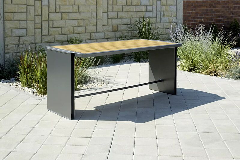 Tisch NATURA mit Escheholzbelattung, Stahlteile in RAL 7016 anthrazitgrau