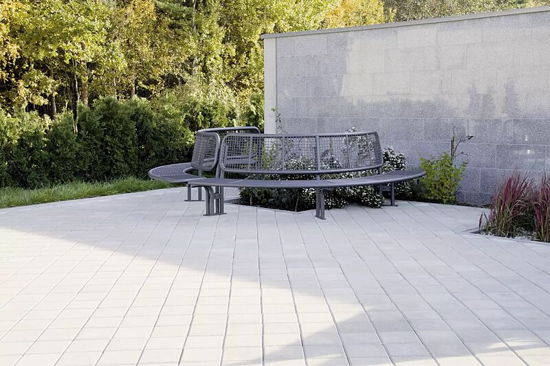 Sitzbank ASOLO 240° in RAL 7016 anthrazitgrau