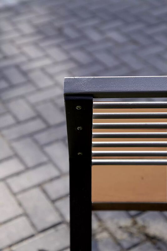 Detail: Rückenlehne, Jatobaholzbelattung