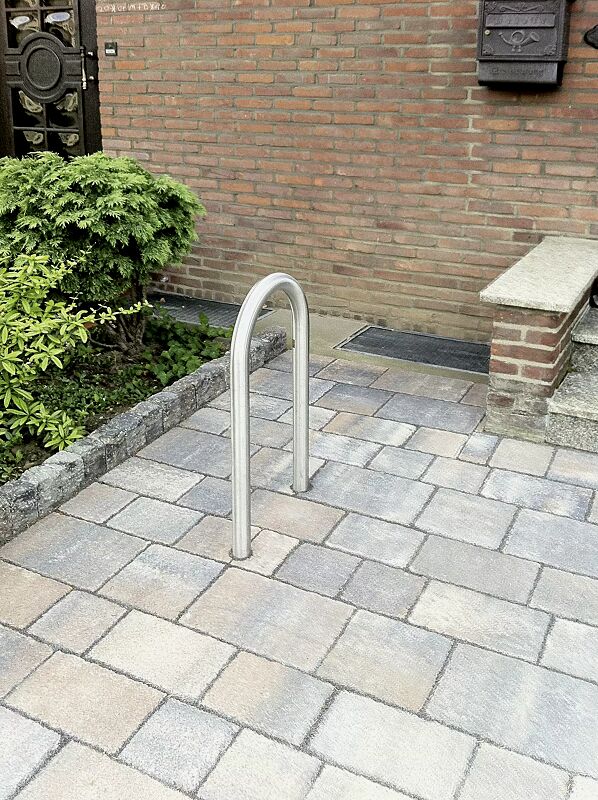 Anlehnbügel LIVORNO ohne Quersteg, zum Einbetonieren, Edelstahl