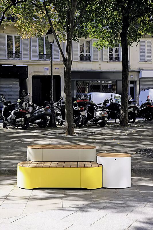 Sitzpodest URBAN ISLANDS, Kombination 1, mit Jatobaholzbelattung, Stahlteile in RAL 1021 rapsgelb, RAL 9006 weißaluminium und RAL 9010 reinweiß