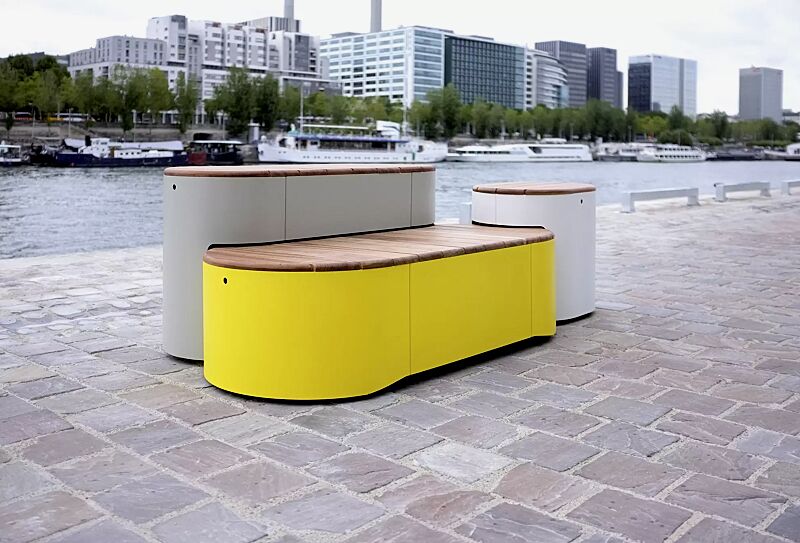 Sitzpodest URBAN ISLANDS, Kombination 1, mit Jatobaholzbelattung, Stahlteile in RAL 1021 rapsgelb, RAL 9006 weißaluminium und RAL 9007 graualuminium