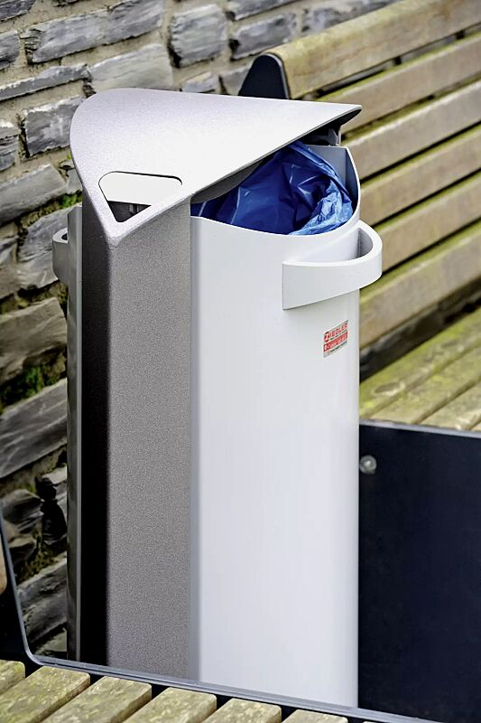 Abfallbehälter BURNHAM mit Ascher, Behälter in RAL 9006 weißaluminium, Rahmen in eisenglimmergrau