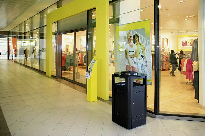 Abfallbehälter SQUARE, Korpus aus Stahl, mit Schutzdach und Ascher