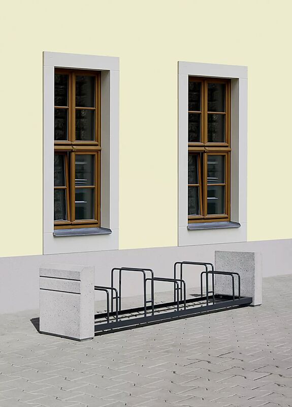 Fahrradständer BRNO, Stahlteile in RAL 7021 schwarzgrau, Beton sandgestrahlt