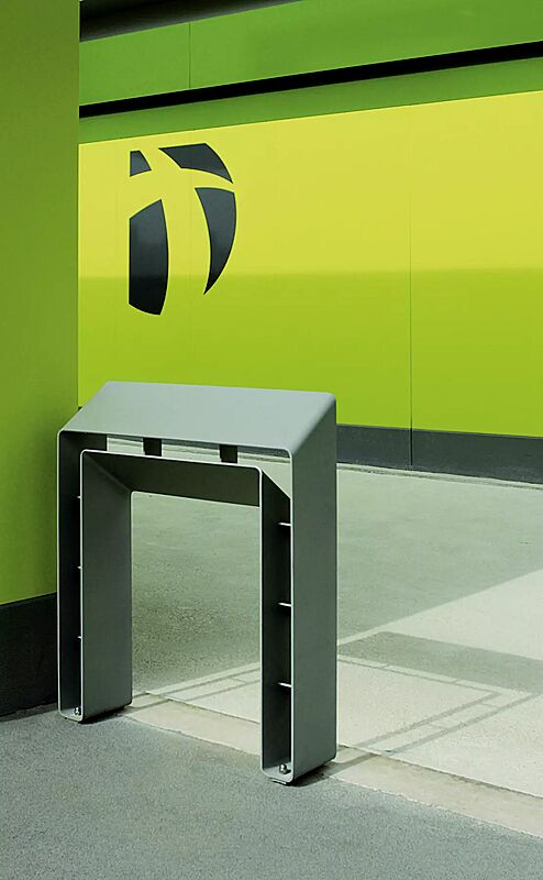 Anlehnbank RADIUM, 1000 mm, in RAL 9007 graualuminium