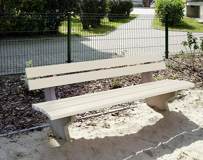 Sitzbank SICILIA mit Rückenlehne, Belattung mit PVC-Leisten, mit Stahleinlage, in cremeweiß ähnlich RAL 9001